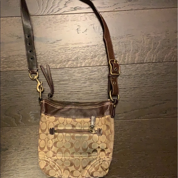 Vintage Signature Coach Bag - Picture 2 of 9